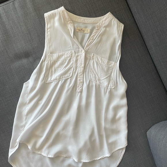 Sleeveless Hollister Top - Picture 2 of 2